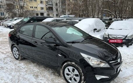Hyundai Solaris II рестайлинг, 2015 год, 765 000 рублей, 2 фотография