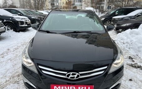 Hyundai Solaris II рестайлинг, 2015 год, 765 000 рублей, 3 фотография