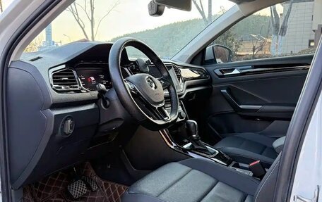 Volkswagen T-Roc I, 2022 год, 1 995 000 рублей, 5 фотография