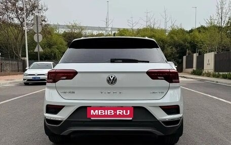 Volkswagen T-Roc I, 2022 год, 1 995 000 рублей, 8 фотография