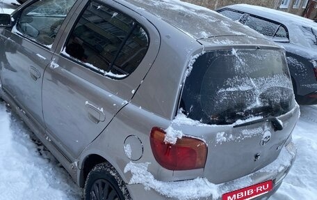 Toyota Yaris I рестайлинг, 2001 год, 270 000 рублей, 2 фотография