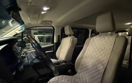 Toyota Granvia, 2019 год, 6 500 000 рублей, 11 фотография