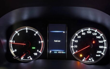 Toyota Granvia, 2019 год, 6 500 000 рублей, 29 фотография