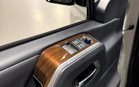 Toyota Granvia, 2019 год, 6 500 000 рублей, 22 фотография