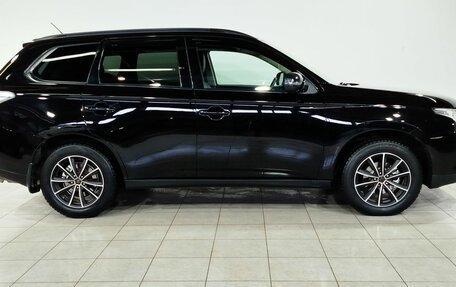 Mitsubishi Outlander III рестайлинг 3, 2013 год, 1 370 000 рублей, 3 фотография