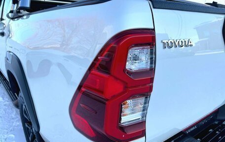 Toyota Hilux VIII, 2020 год, 5 630 000 рублей, 8 фотография