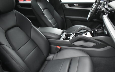 Porsche Cayenne III, 2024 год, 14 250 000 рублей, 13 фотография