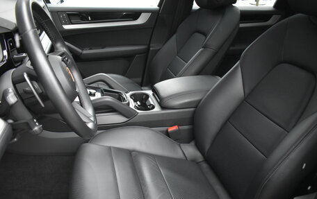 Porsche Cayenne III, 2024 год, 14 250 000 рублей, 11 фотография