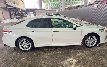 Toyota Camry, 2019 год, 2 530 000 рублей, 5 фотография