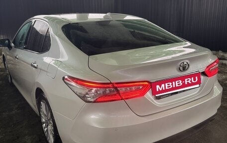 Toyota Camry, 2019 год, 2 530 000 рублей, 2 фотография