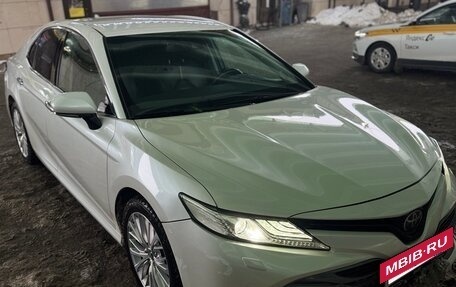 Toyota Camry, 2019 год, 2 530 000 рублей, 6 фотография