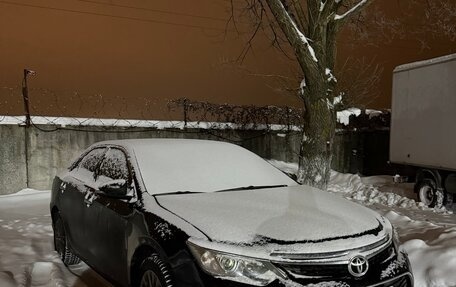 Toyota Camry, 2016 год, 1 606 000 рублей, 2 фотография