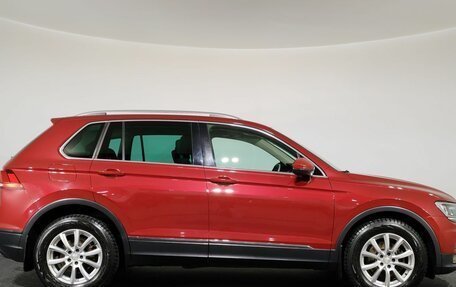 Volkswagen Tiguan II, 2017 год, 1 900 000 рублей, 2 фотография