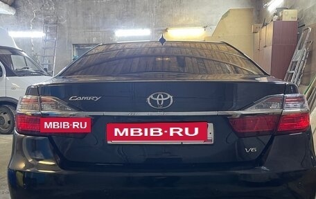 Toyota Camry, 2017 год, 2 250 000 рублей, 6 фотография