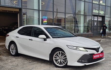 Toyota Camry, 2021 год, 2 990 000 рублей, 3 фотография