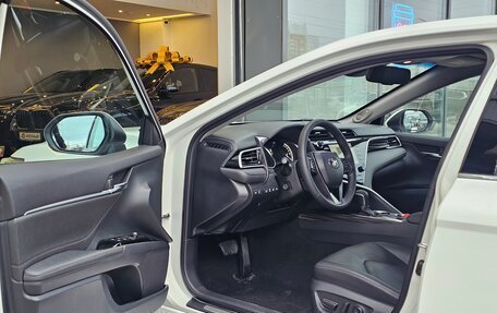 Toyota Camry, 2021 год, 2 990 000 рублей, 14 фотография