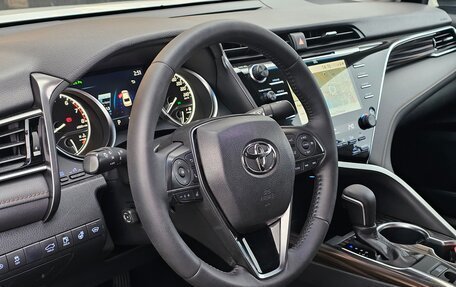 Toyota Camry, 2021 год, 2 990 000 рублей, 16 фотография