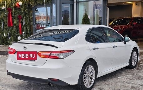 Toyota Camry, 2021 год, 2 990 000 рублей, 12 фотография