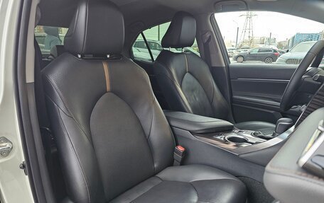 Toyota Camry, 2021 год, 2 990 000 рублей, 34 фотография