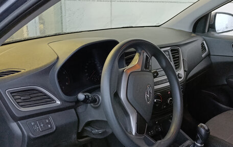 Hyundai Solaris II рестайлинг, 2017 год, 1 249 000 рублей, 20 фотография