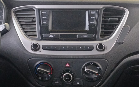 Hyundai Solaris II рестайлинг, 2017 год, 1 249 000 рублей, 19 фотография