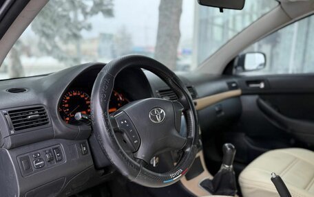 Toyota Avensis III рестайлинг, 2006 год, 530 000 рублей, 10 фотография