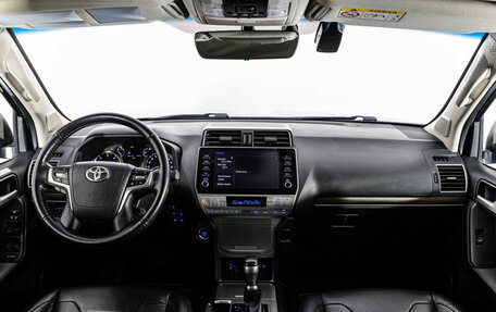 Toyota Land Cruiser Prado 150 рестайлинг 2, 2021 год, 6 699 000 рублей, 11 фотография