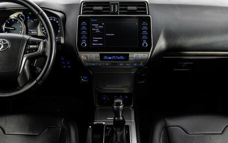 Toyota Land Cruiser Prado 150 рестайлинг 2, 2021 год, 6 699 000 рублей, 15 фотография