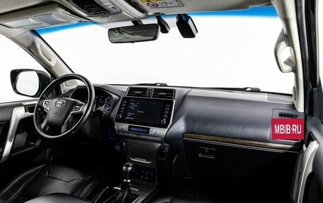 Toyota Land Cruiser Prado 150 рестайлинг 2, 2021 год, 6 699 000 рублей, 10 фотография