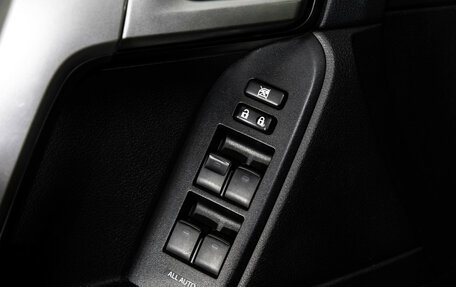 Toyota Land Cruiser Prado 150 рестайлинг 2, 2021 год, 6 699 000 рублей, 21 фотография