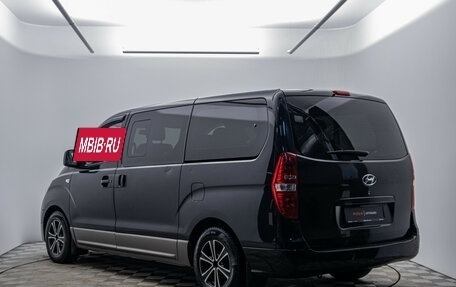 Hyundai H-1 II рестайлинг, 2015 год, 1 820 000 рублей, 6 фотография