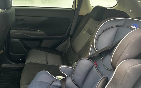 Mitsubishi Outlander III рестайлинг 3, 2015 год, 1 500 000 рублей, 8 фотография