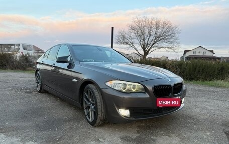 BMW 5 серия, 2011 год, 1 690 000 рублей, 2 фотография