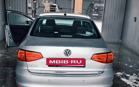 Volkswagen Jetta VI, 2016 год, 1 250 000 рублей, 2 фотография