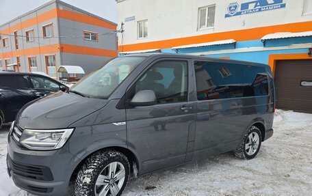 Volkswagen Caravelle T6 рестайлинг, 2016 год, 3 700 000 рублей, 3 фотография