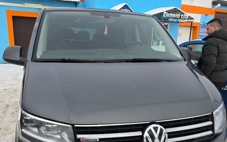 Volkswagen Caravelle T6 рестайлинг, 2016 год, 3 700 000 рублей, 13 фотография