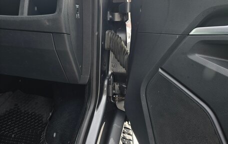 Volkswagen Caravelle T6 рестайлинг, 2016 год, 3 700 000 рублей, 10 фотография