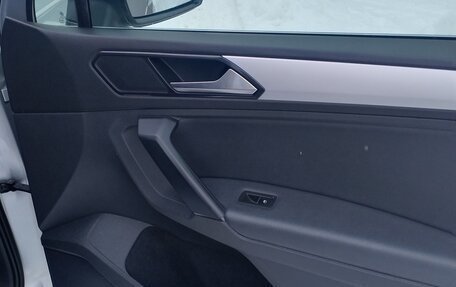 Volkswagen Tiguan II, 2017 год, 2 100 000 рублей, 16 фотография