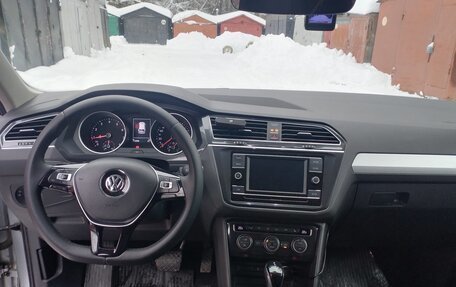 Volkswagen Tiguan II, 2017 год, 2 100 000 рублей, 13 фотография