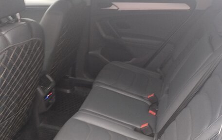 Volkswagen Tiguan II, 2017 год, 2 100 000 рублей, 24 фотография