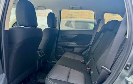 Mitsubishi Outlander III рестайлинг 3, 2018 год, 2 349 000 рублей, 21 фотография