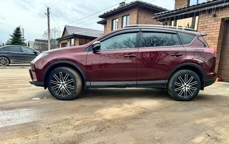 Toyota RAV4, 2017 год, 2 470 000 рублей, 3 фотография