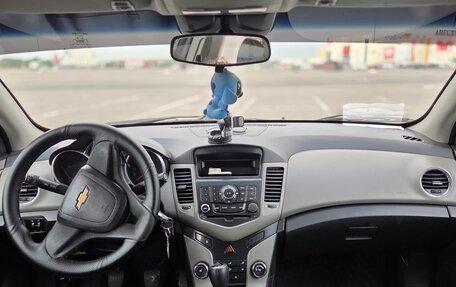 Chevrolet Cruze II, 2011 год, 600 000 рублей, 6 фотография