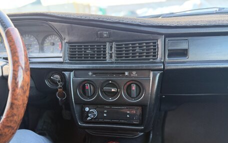 Mercedes-Benz 190 (W201), 1985 год, 370 000 рублей, 36 фотография