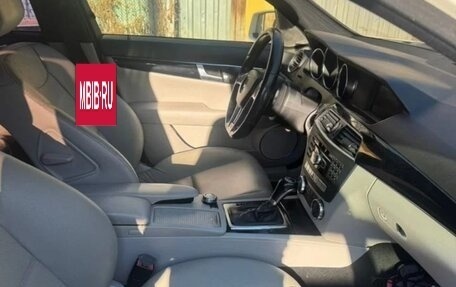 Mercedes-Benz C-Класс, 2012 год, 1 200 000 рублей, 2 фотография