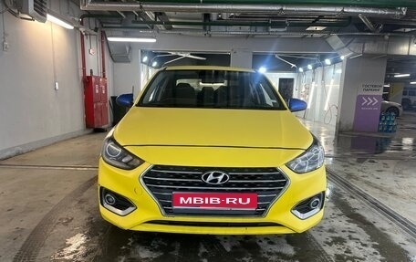 Hyundai Solaris II рестайлинг, 2019 год, 850 000 рублей, 1 фотография