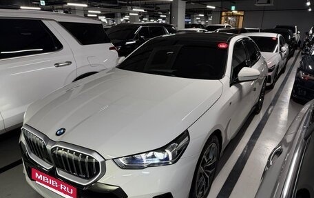BMW 5 серия, 2023 год, 6 990 000 рублей, 3 фотография