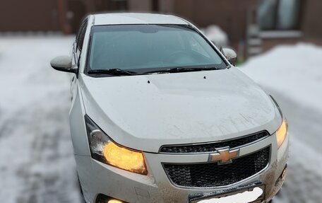 Chevrolet Cruze II, 2012 год, 700 000 рублей, 3 фотография