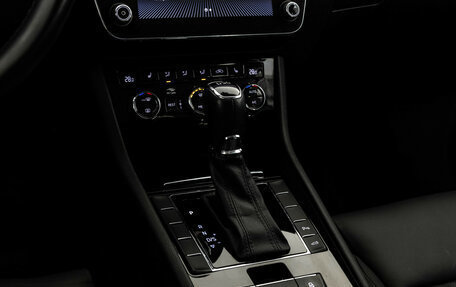 Skoda Superb III рестайлинг, 2019 год, 2 399 000 рублей, 13 фотография