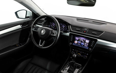 Skoda Superb III рестайлинг, 2019 год, 2 399 000 рублей, 14 фотография